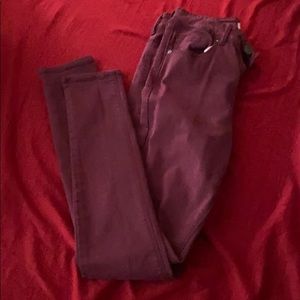 Bullhead maroon skinny jeans